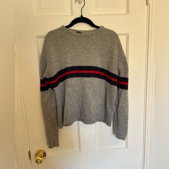 Brandy Melville sweater - Picture 1 of 2